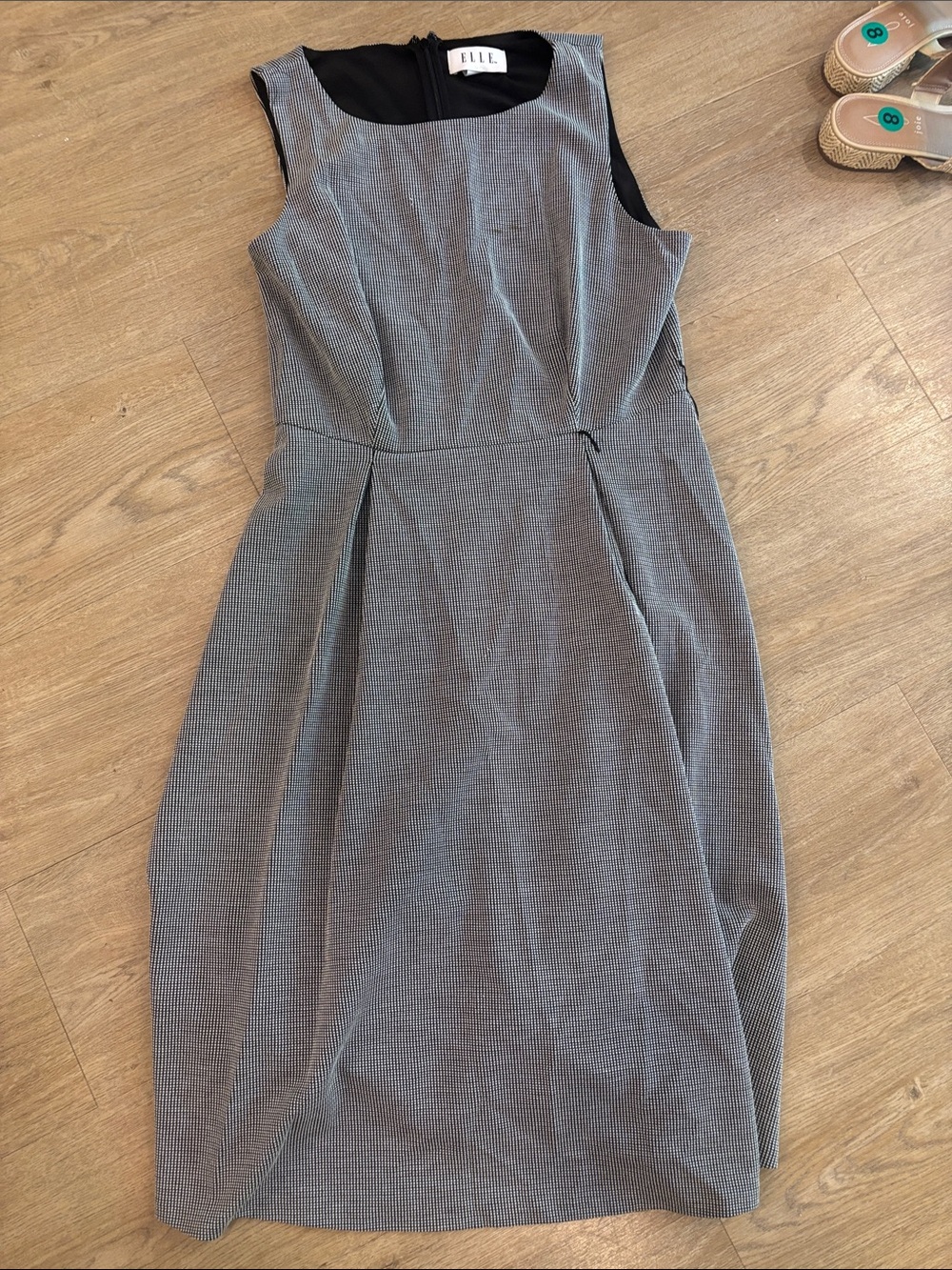 ELLE Sleeveless Gray Sheath Dress with ribbon belt